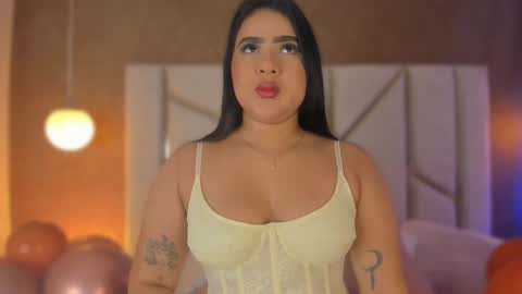 Snapshot of carolinaa_suarez chatting on 10.09.25 carolinaa_suarez online show from 10.09.25