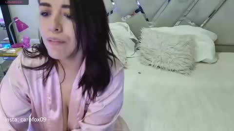 caroline online show from 04.25.26