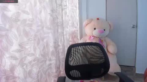 Snapshot of carolinalovehot chatting on 06.27.26 Carolina online show from 06.27.26