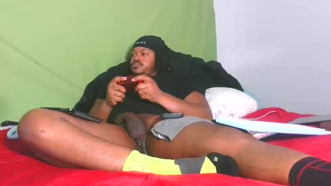 Snapshot of carolinayungin96 chatting on 09.15.25 carolinayungin96 online show from 09.15.25