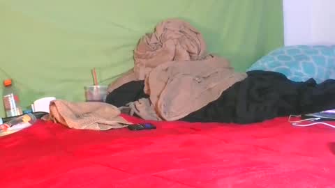 Snapshot of carolinayungin96 chatting on 09.17.25 carolinayungin96 online show from 09.17.25