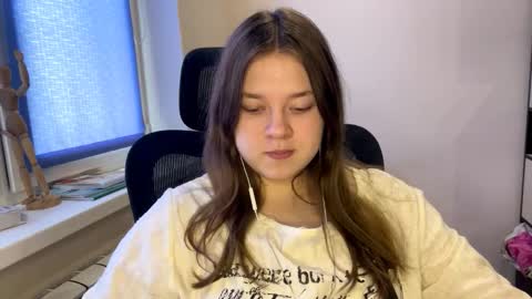 carolindueno online show from 03.06.26