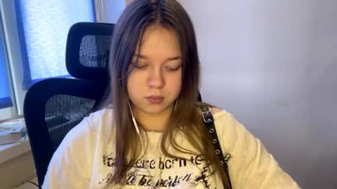 carolindueno online show from 03.10.26