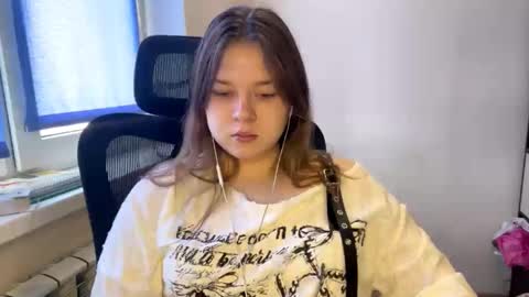 carolindueno online show from 03.16.26