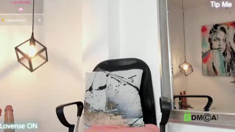 caroline daring online show from 04.25.26