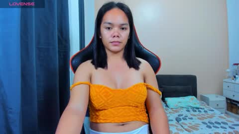 caroline_east online show from 11.14.25