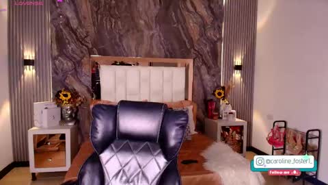 caroline_foster1 online show from 04.20.26