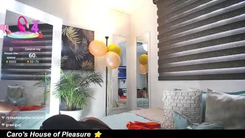 Snapshot of caroline_jackson_ chatting on 12.16.25 C A R O L I N E online show from 12.16.25