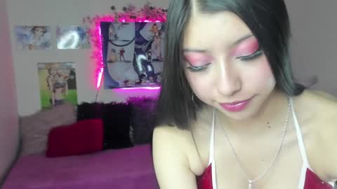 Snapshot of caroline_lenox chatting on 12.01.24 Caroline Lenox online show from 12.01.24