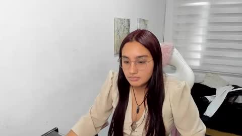 Snapshot of caroline_rodriguez_9 chatting on 06.02.26 caroline_rodriguez_9 online show from 06.02.26