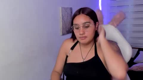 Snapshot of caroline_rodriguez_9 chatting on 06.11.26 caroline_rodriguez_9 online show from 06.11.26