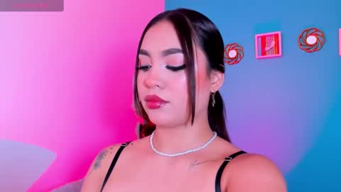 Snapshot of carolineegarcia chatting on 02.15.25 CarolineeGarcia online show from 02.15.25