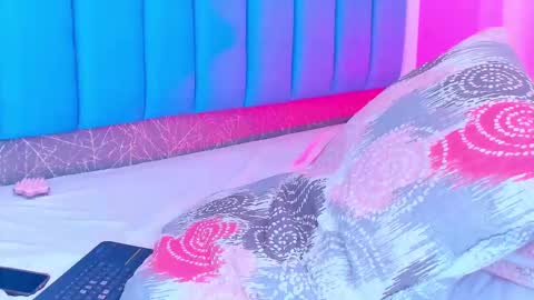 Snapshot of carolineegarcia chatting on 03.12.25 CarolineeGarcia online show from 03.12.25