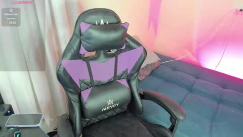 Snapshot of carolineegarcia chatting on 09.19.25 CarolineeGarcia online show from 09.19.25