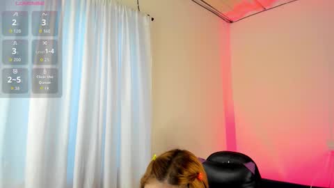 Snapshot of carolineegarcia chatting on 10.02.25 CarolineeGarcia online show from 10.02.25