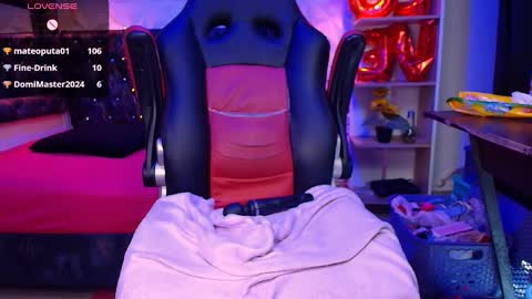 Snapshot of carolinescoth_dl chatting on 03.02.25 Caroline Scoth online show from 03.02.25