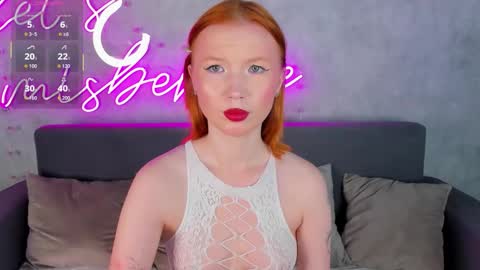 Snapshot of caroll_thompson chatting on 11.27.25 Anna online show from 11.27.25