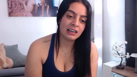 Snapshot of carolmunoz chatting on 12.17.24 Carolina online show from 12.17.24