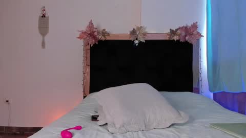 Caro  online show from 12.16.24