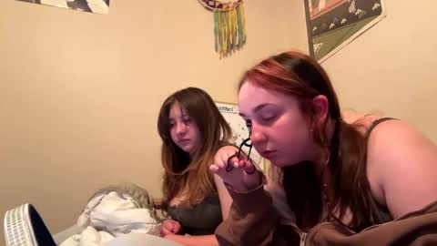 Snapshot of carpetmunchers chatting on 10.09.25 carpetmunchers online show from 10.09.25