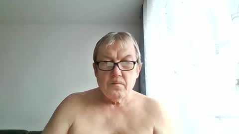 Snapshot of carsten21101 chatting on 02.04.26 carsten21101 online show from 02.04.26