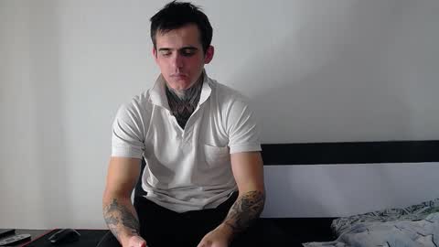 Snapshot of carter_reos chatting on 10.27.25 Carter online show from 10.27.25