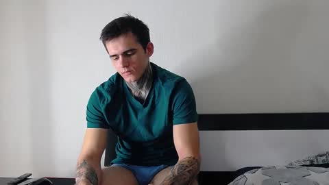 Snapshot of carter_reos chatting on 10.29.25 Carter online show from 10.29.25