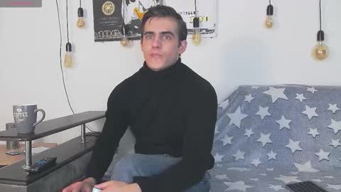 Snapshot of carter_reos chatting on 12.04.25 Carter online show from 12.04.25