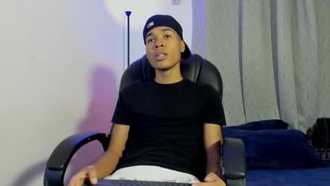 Snapshot of carterbrownbbc chatting on 09.26.25 Carter online show from 09.26.25