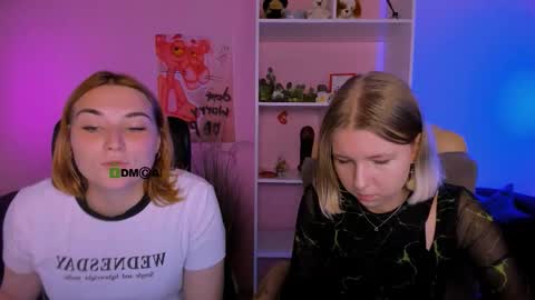 Snapshot of casey_meow_ chatting on 09.24.25 casey_meow_ online show from 09.24.25