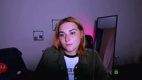 Snapshot of casey_meow_ chatting on 09.26.25 casey_meow_ online show from 09.26.25