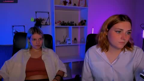 Snapshot of casey_meow_ chatting on 10.07.25 casey_meow_ online show from 10.07.25