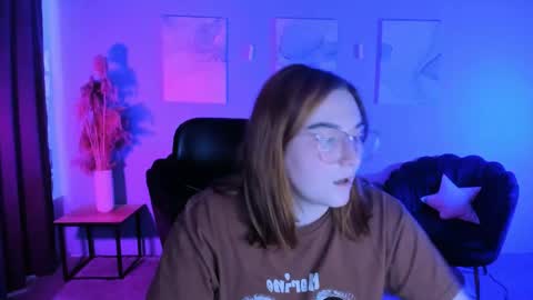 casey_meow_ online show from 05.02.26