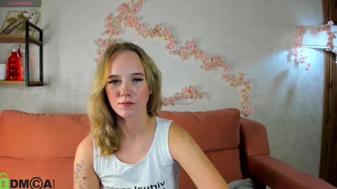 Snapshot of casey_sweeet chatting on 09.24.25 Casey sweeet online show from 09.24.25