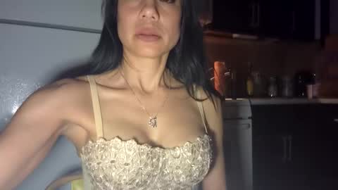 Snapshot of cashmistress81 chatting on 04.05.26 Roxy online show from 04.05.26