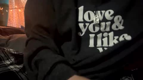 Snapshot of casidy1 chatting on 11.25.25 casidy1 online show from 11.25.25