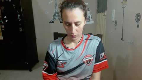 Snapshot of cassandra_brownn chatting on 12.04.25 online show from 12.04.25