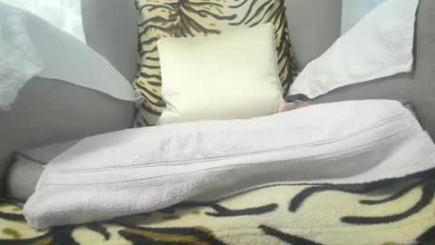 Snapshot of cassandra_joy chatting on 01.01.25 Cassandra joy online show from 01.01.25