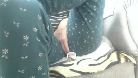 Snapshot of cassandra_joy chatting on 01.02.25 Cassandra joy online show from 01.02.25