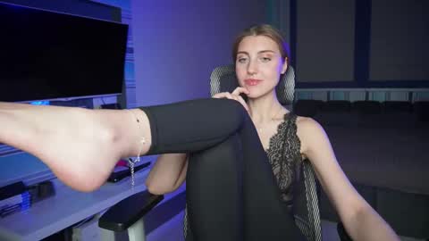 Seductress Cassia  FINDOM AND SADISM  NO NUDE online show from 10.19.25