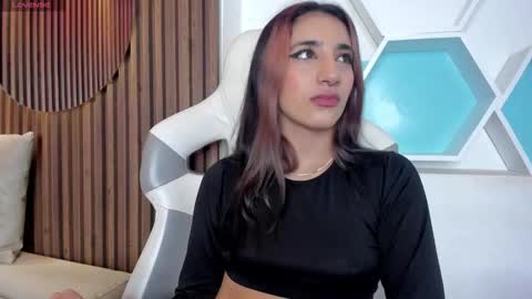 Snapshot of cassidy_evans chatting on 09.24.25 cassidy_evans online show from 09.24.25