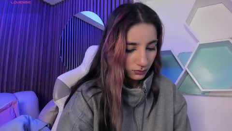 Snapshot of cassidy_evans chatting on 10.03.25 cassidy_evans online show from 10.03.25