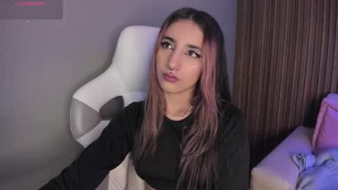 Snapshot of cassidy_evans chatting on 10.17.25 cassidy_evans online show from 10.17.25