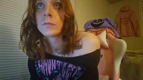 Snapshot of cassie420z chatting on 12.23.24 Cassie online show from 12.23.24