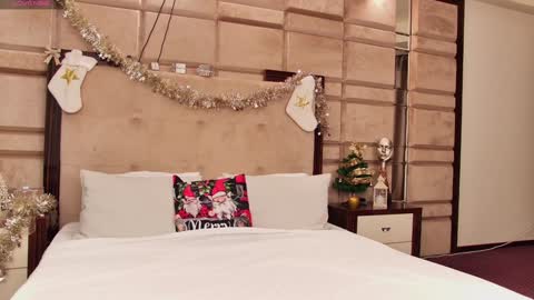 Cassie online show from 12.25.24