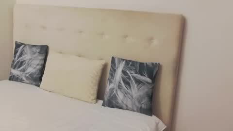 CassieHilton online show from 10.24.25