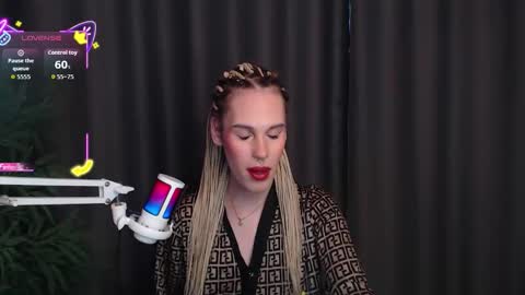 Cassie online show from 12.18.25