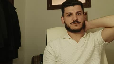 Snapshot of casual_mike chatting on 04.04.26 Mike Moreira online show from 04.04.26