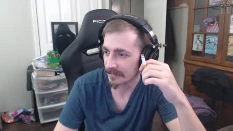 Snapshot of casuallycorrupt chatting on 10.14.25 casuallycorrupt online show from 10.14.25