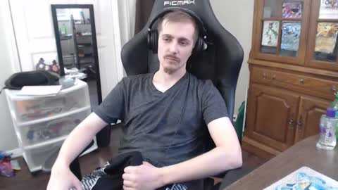 Snapshot of casuallycorrupt chatting on 10.20.25 casuallycorrupt online show from 10.20.25